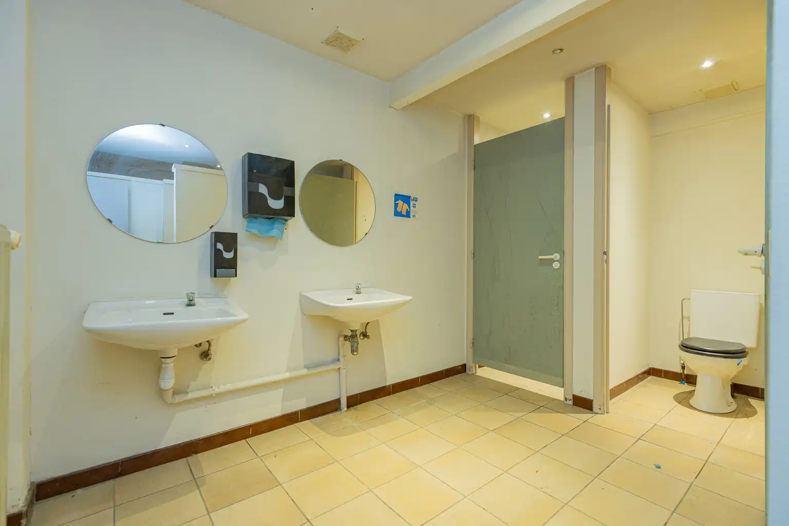 Handelsruimte met woonst in Opwijk centrum! foto 9