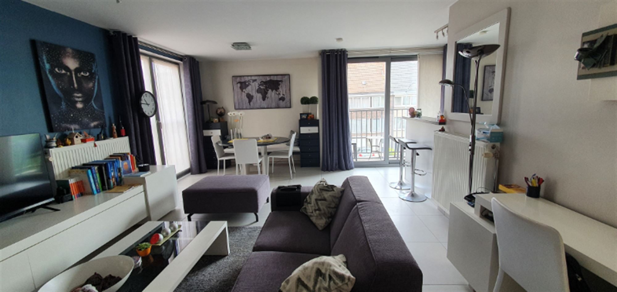 Modern appartement met terras foto 8