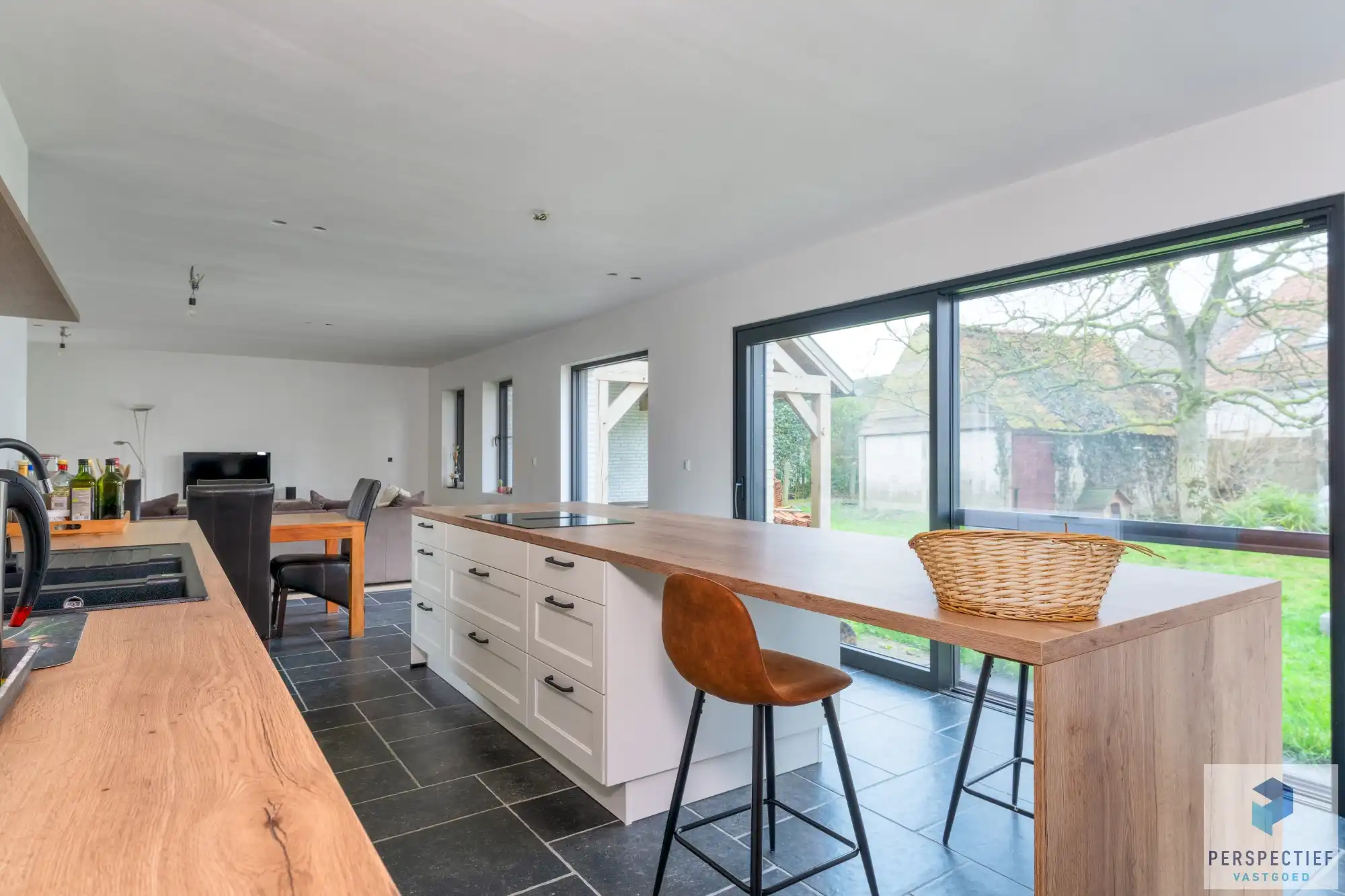 Charmante energiezuinige hedendaagse landelijke villa met tuin op 1067m² foto 5