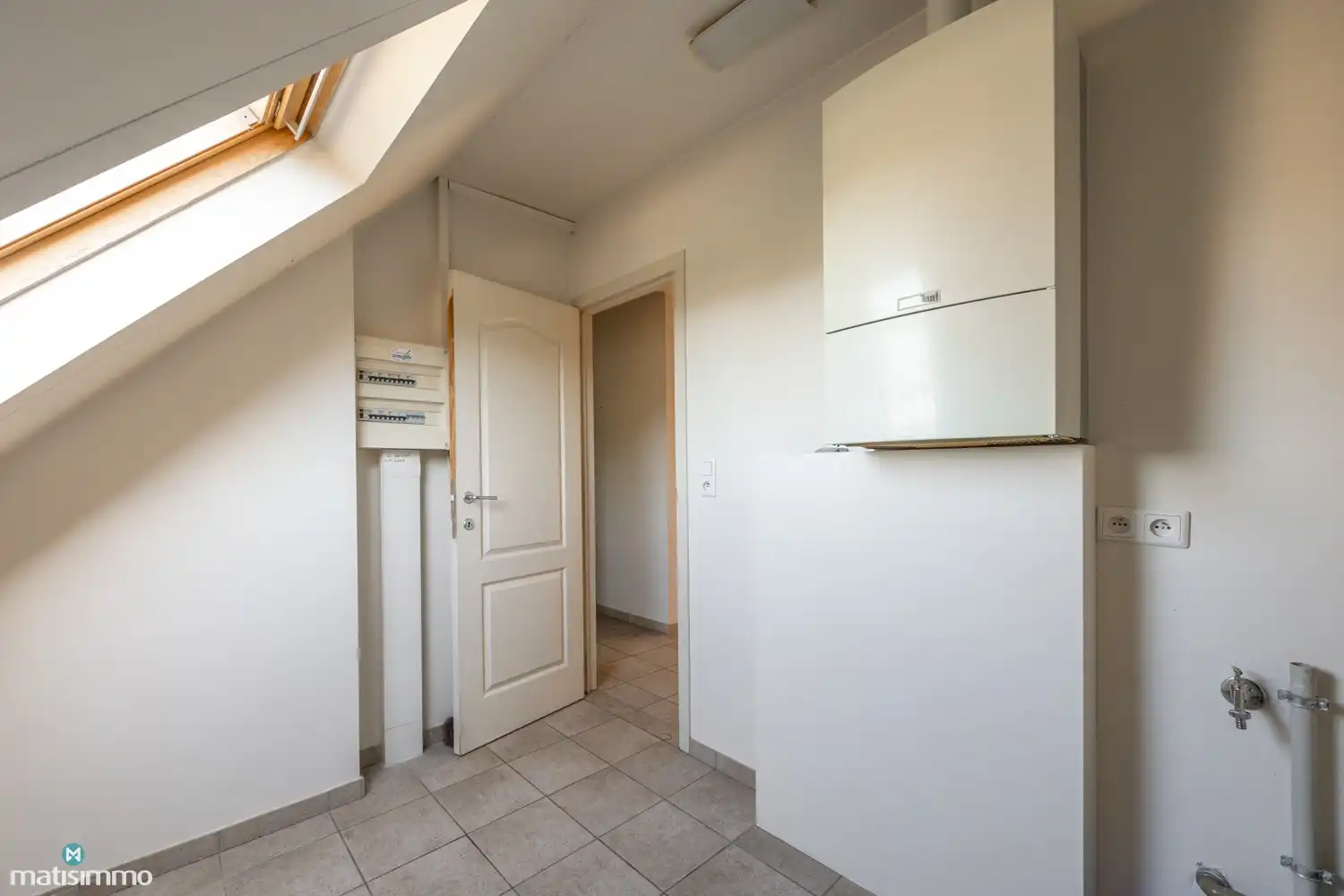 INSTAPKLAAR APPARTEMENT MET 2 SLAAPKAMERS, 3 BALKONS, ZOLDERBERGING (+ OPTIONEEL:  CREËREN VAN AUTOSTAANPLAATS) foto 20