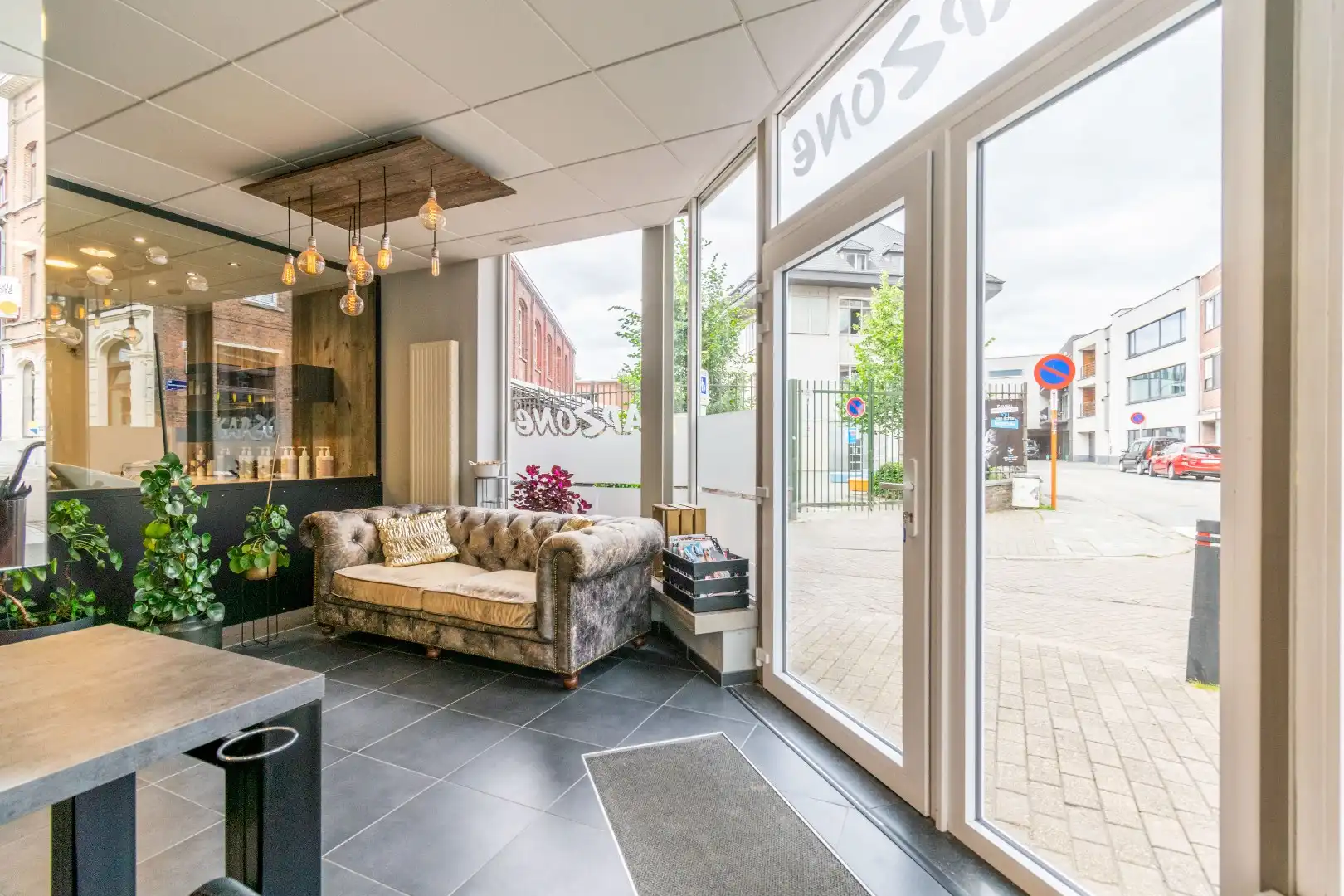 Een handels gelijkvloers op een perfecte commerciële (Possozplein)!  foto 5