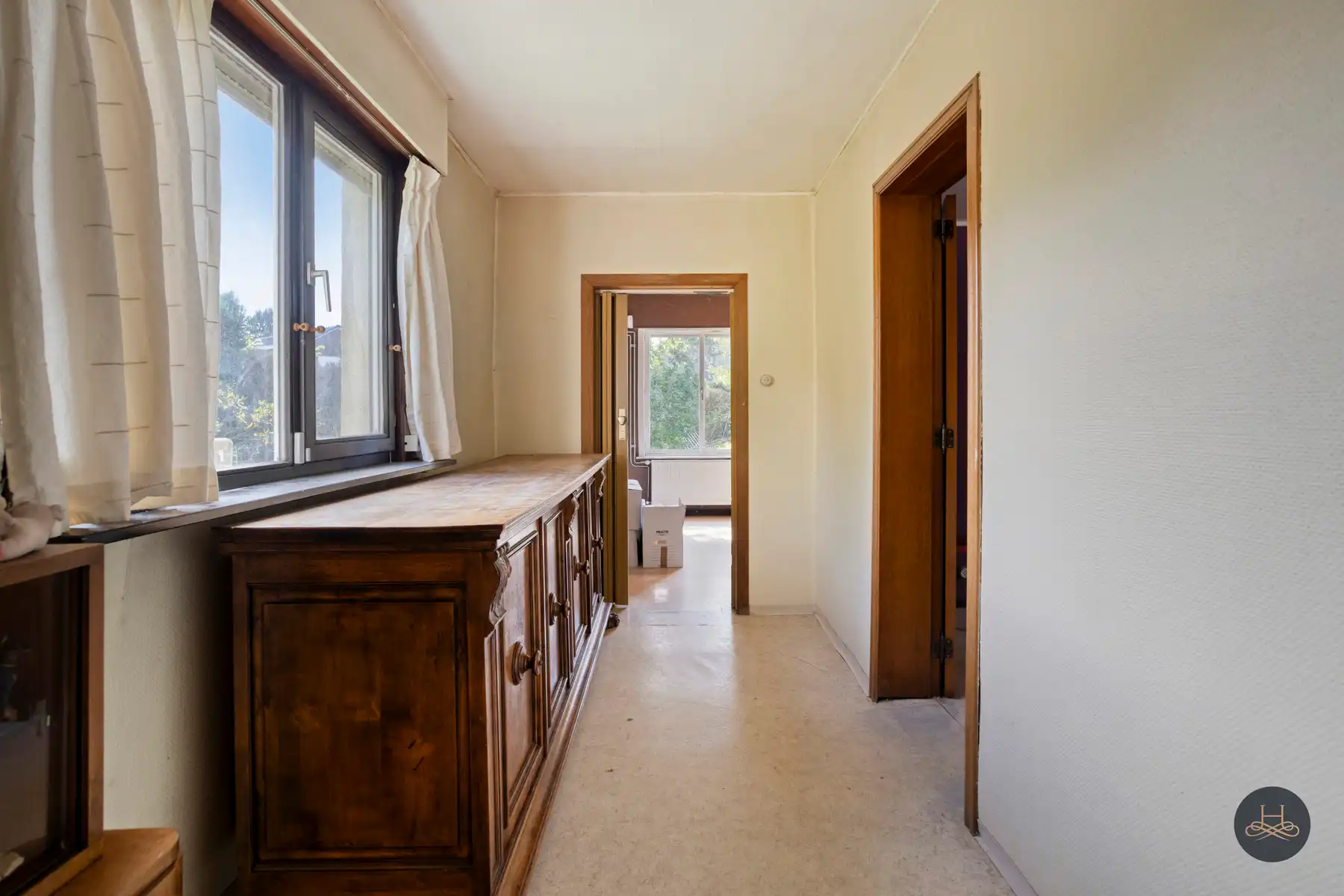 Landelijke laagbouw woning met mooie tuin foto 13