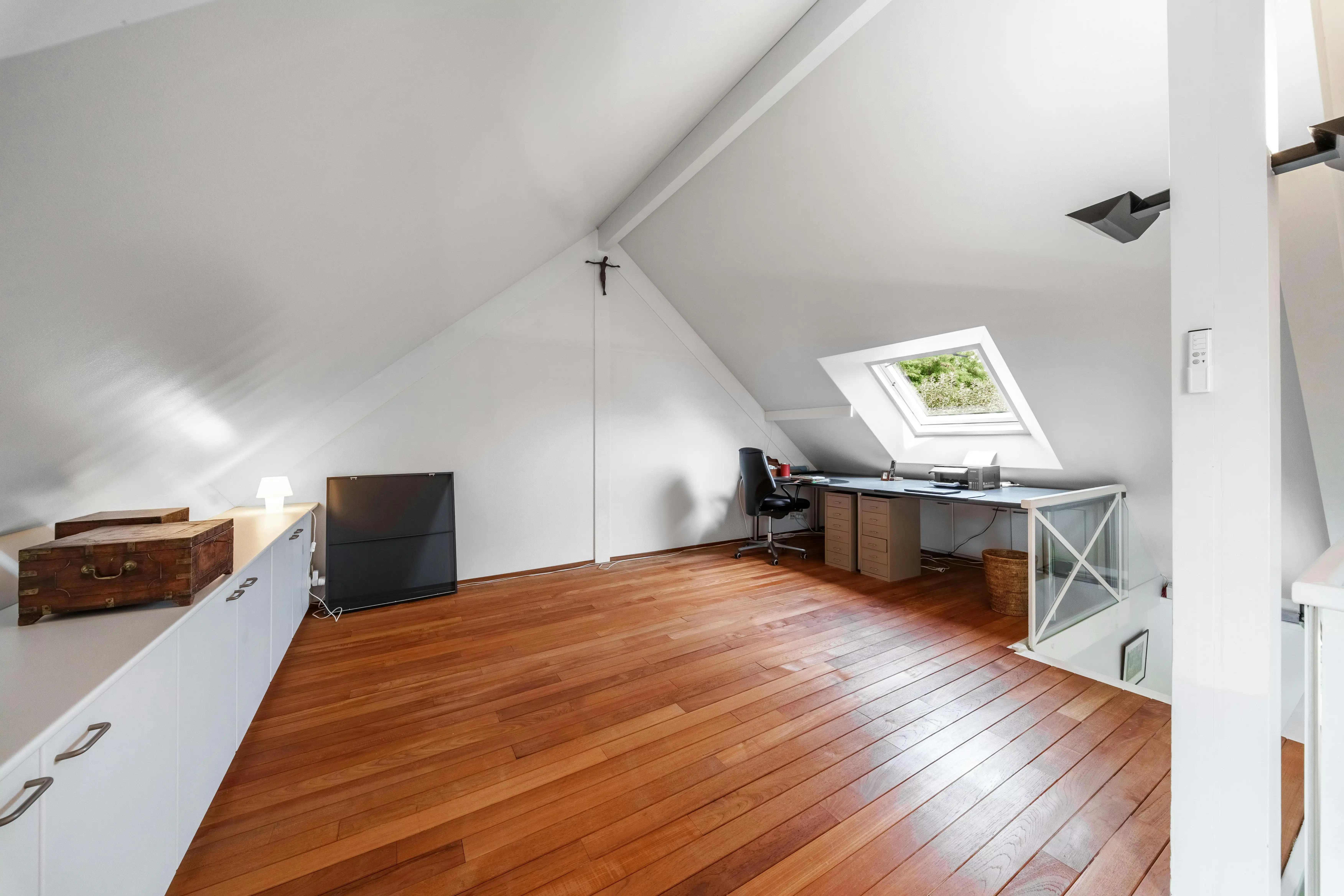 Villa met zwembad te koop in villawijk 't Motje in Roeselare foto 16