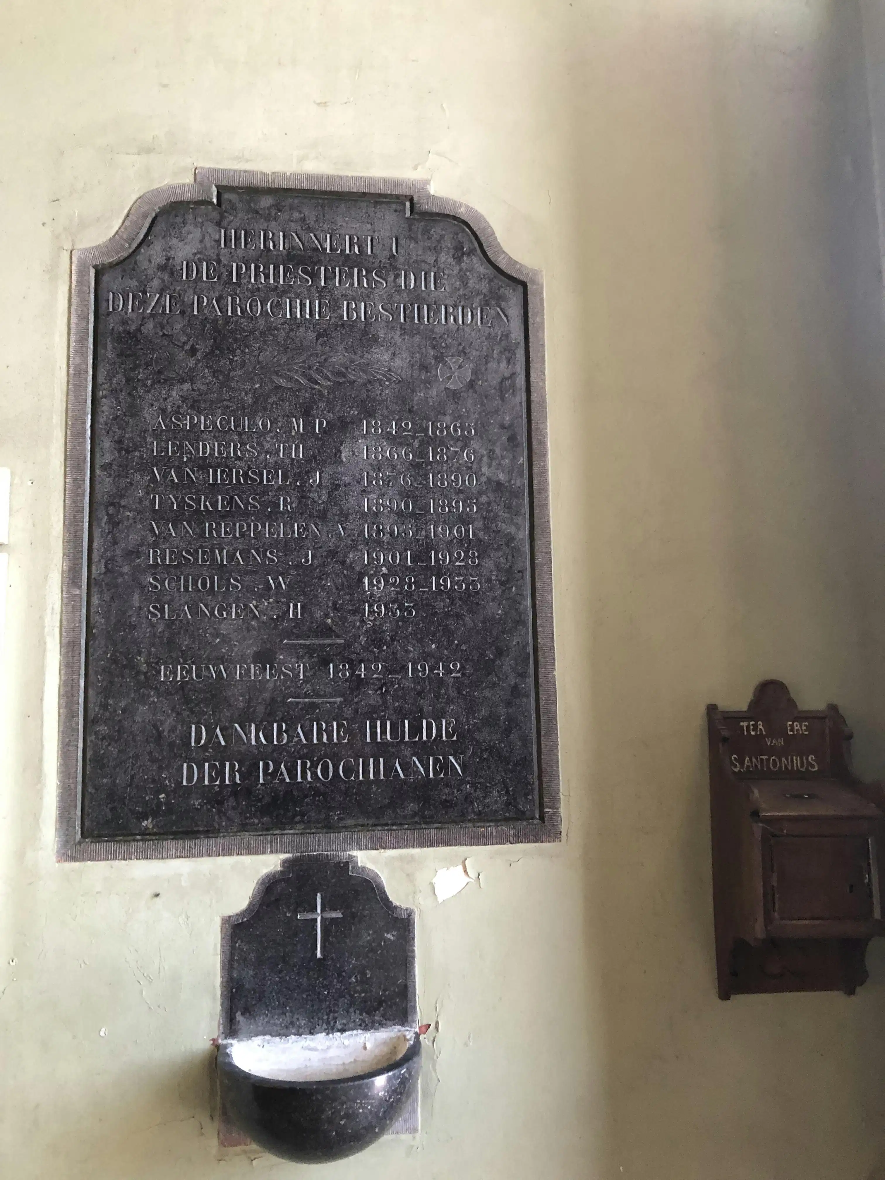 Landelijk gelegen historische kerk foto 5