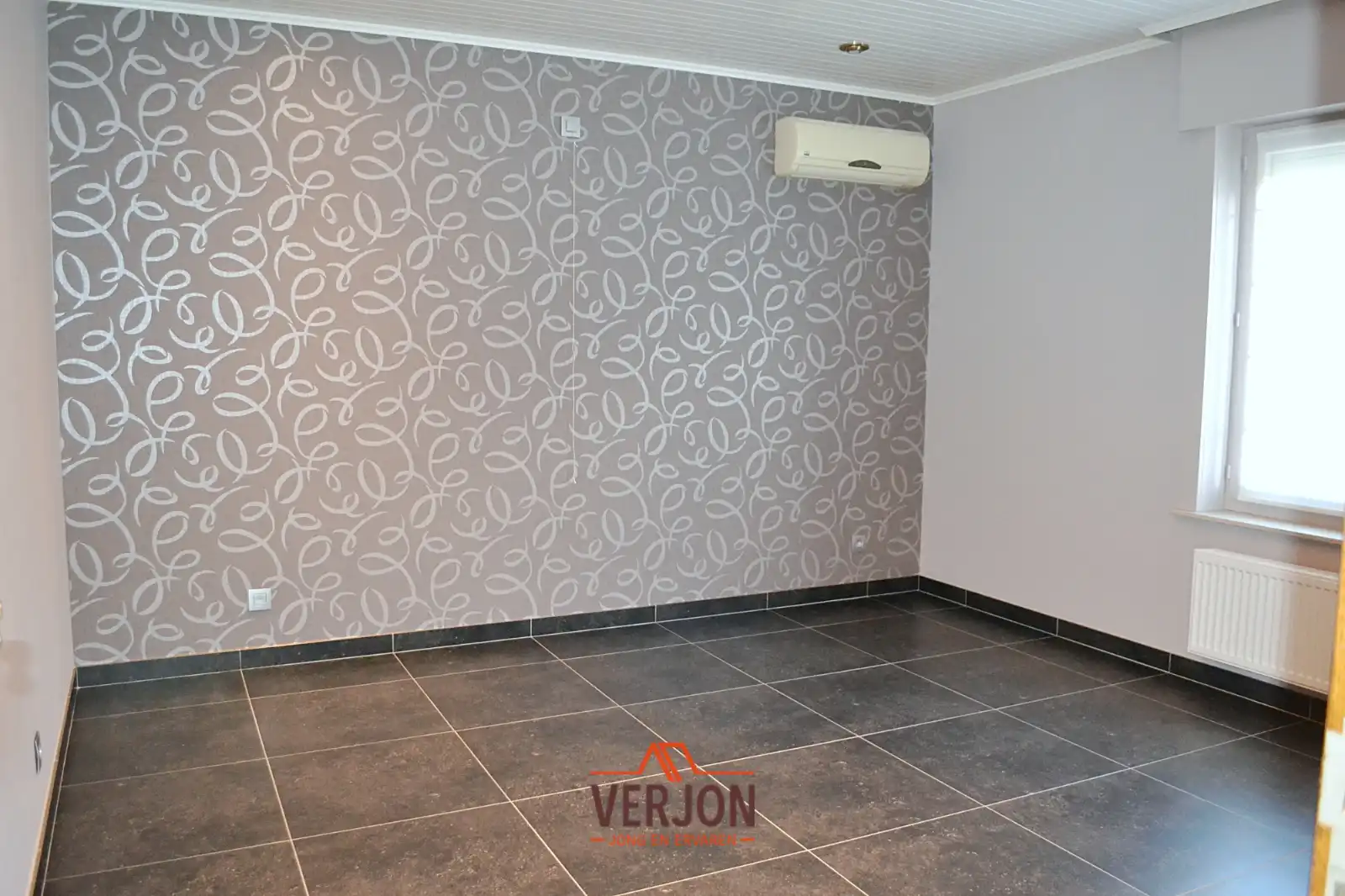 Villa met 4 slaapkamers en dubbele garage in een doodlopende straat te koop in Izegem! foto 10