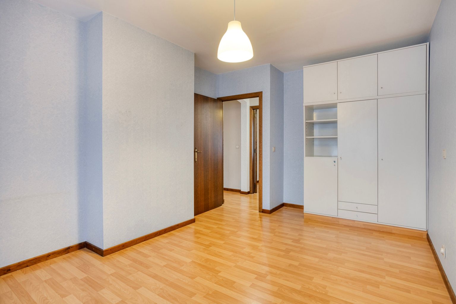 Uitstekend onderhouden driegevelwoning op topligging foto 13