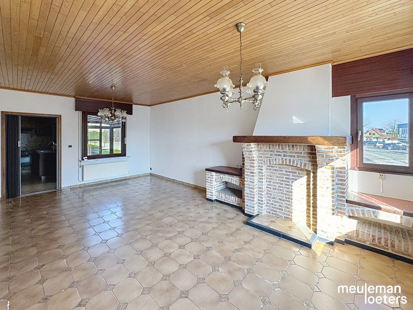 Te renoveren woning in Lotenhulle foto 7