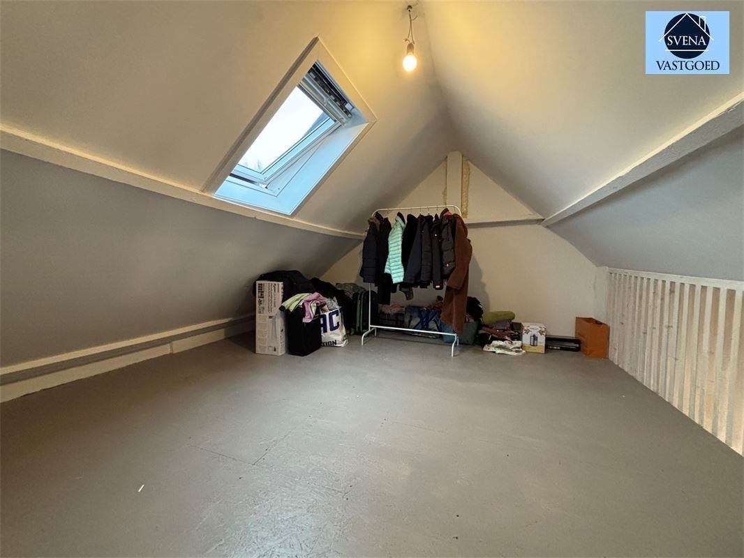 VOLLEDIG GERENOVEERDE WONING MET 3 SLAAPKAMERS EN TERRAS foto 11