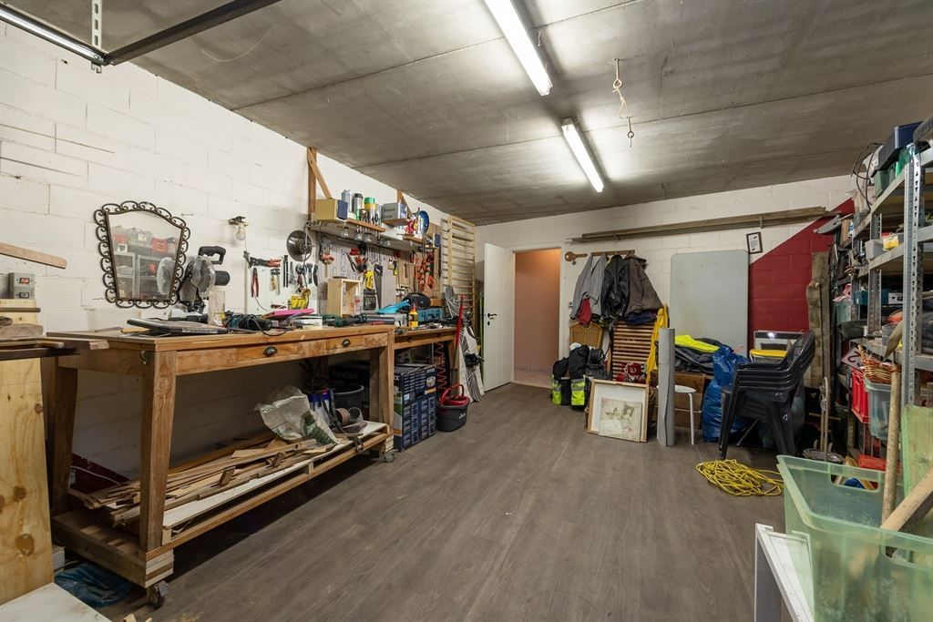 Grote jaren ’90 woning, met praktijkruimte en laag EPC foto 25
