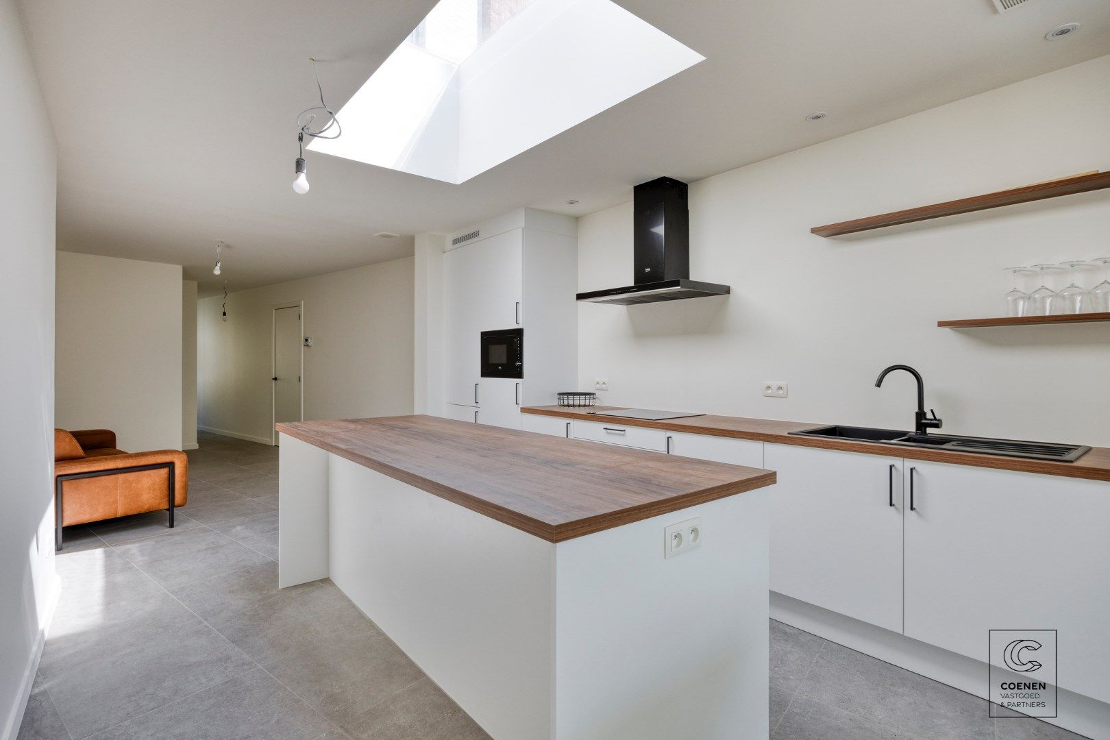 Charmant, volledig gerenoveerde woning met 2 slaapkamers te Turnhout! foto 3