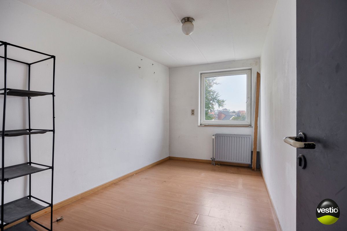 COMPLEX BESTAANDE UIT 14 TE RENOVEREN STUDIO'S MET UITBREIDINGSMOGELIJKHEDEN TE VELDWEZELT. foto 12