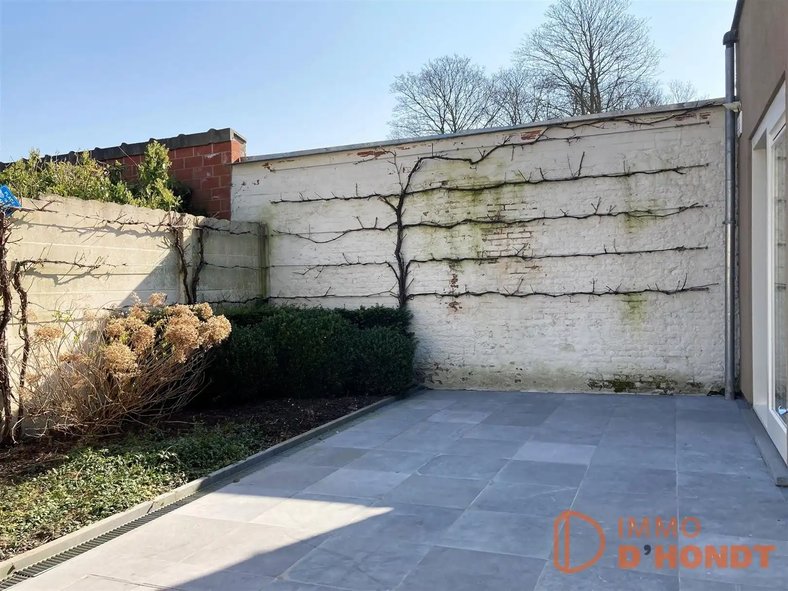 Stadswoning met tuin, terras en garage foto 10