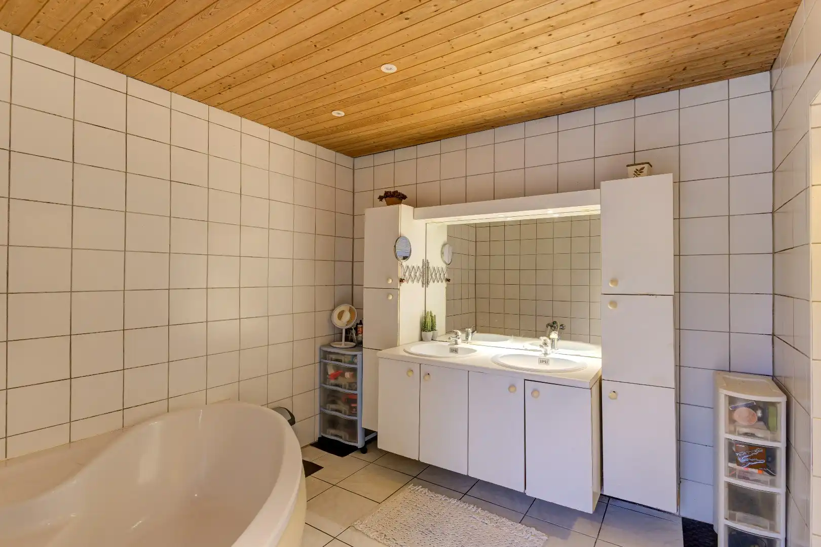 Half open woning in Schilde met zonnige tuin op het zuidwesten, terras en 4 slaapkamers, 1 badkamer en 4 parkeerplaatsen foto 21