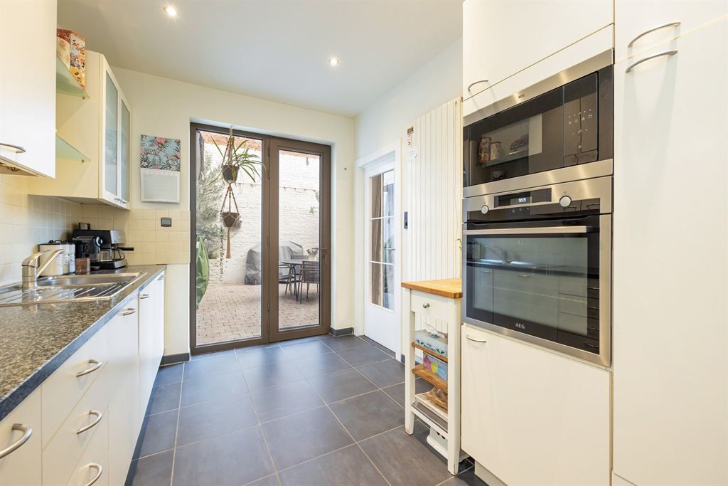 Lichte, instapklare woning met stadstuin foto 7