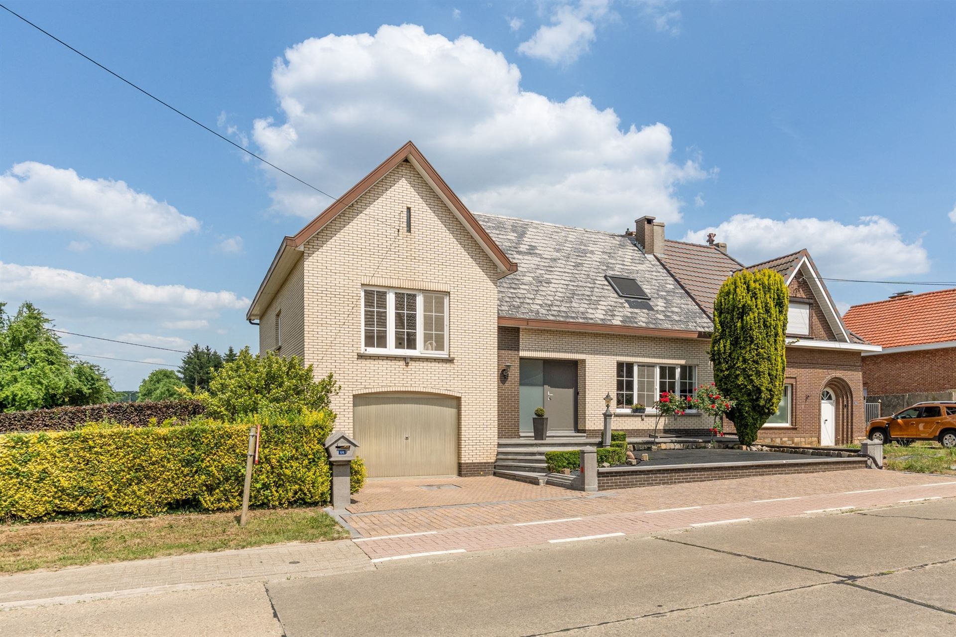 Eengezinswoning in halfopen bebouwing met tuin. foto 25