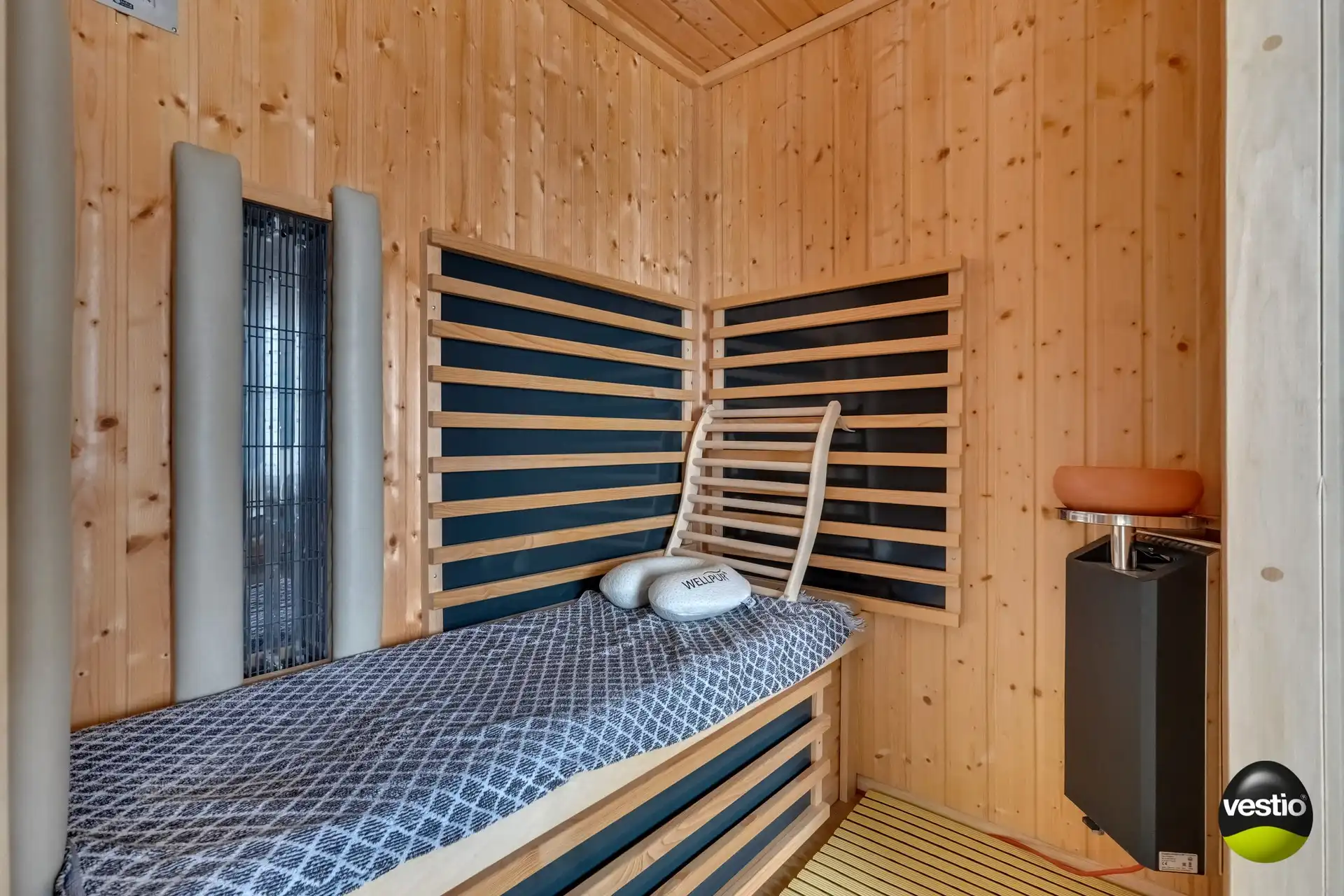 GERENOVEERDE LANGGEVELHOEVE OP 37,90 ARE MET TOPLIGGING IN ZEVENHUIZEN foto 23