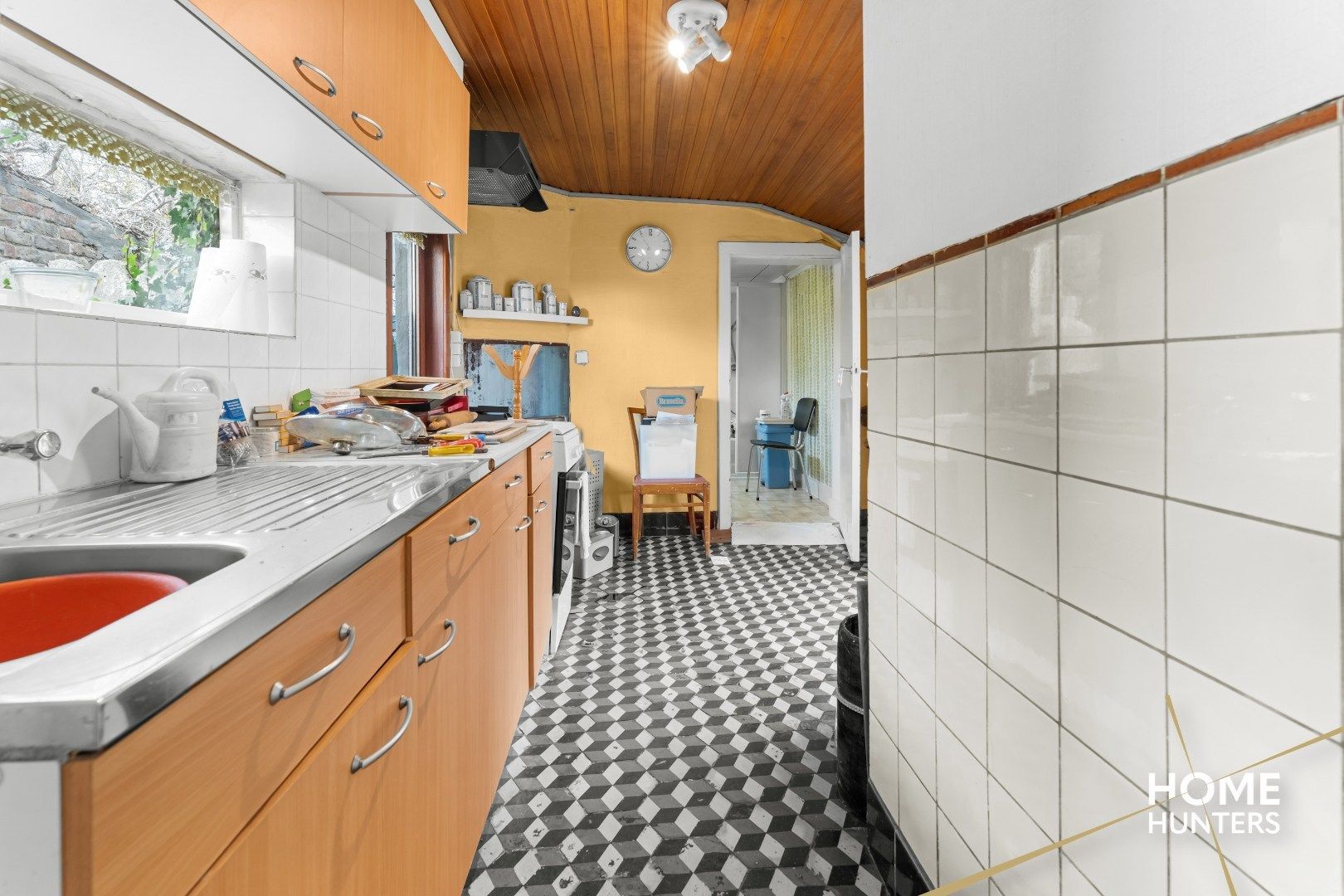 Landelijke woning op uiterst rustige ligging in Oostkerke! foto 10