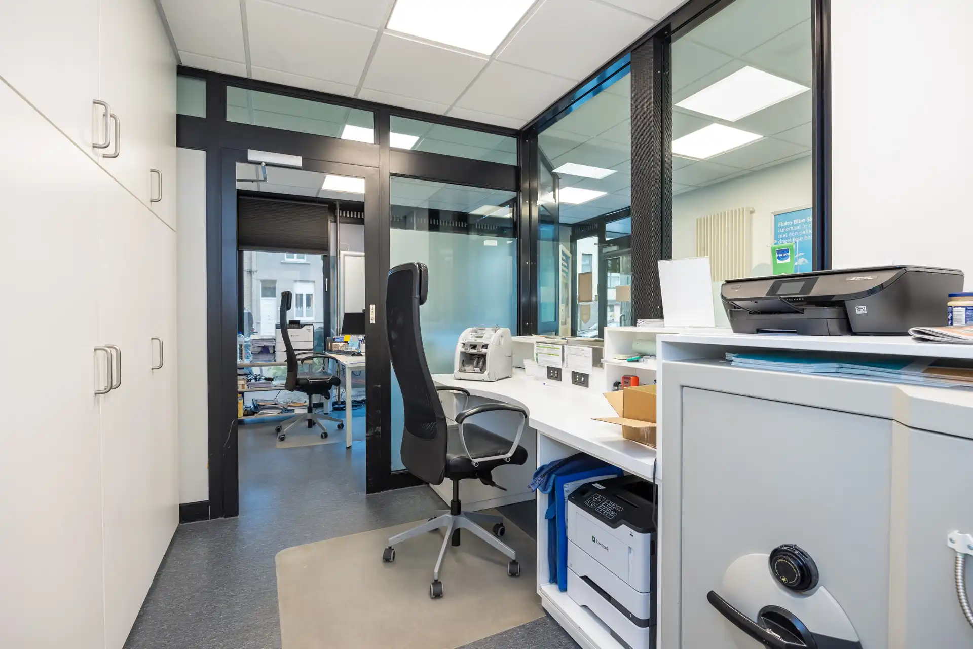 Handelshuis met duplexappartement te koop in hartje Wilrijk foto 5