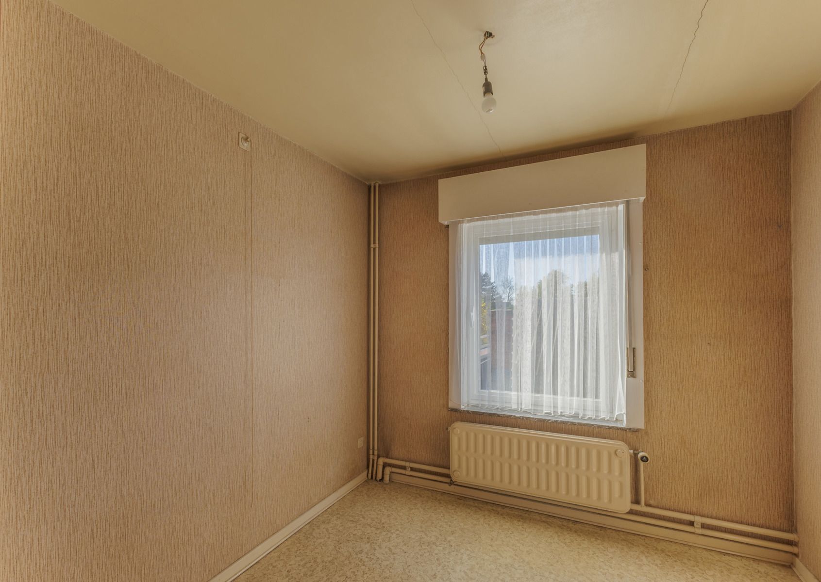 Gezinswoning met grote tuin in groene omgeving foto 17