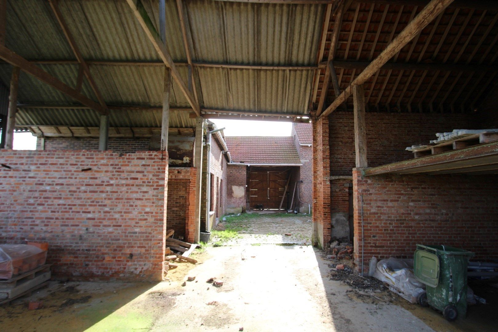 Landelijk gelegen hoeve op 40 are - Te renoveren - met goedgekeurde vergunning foto 12