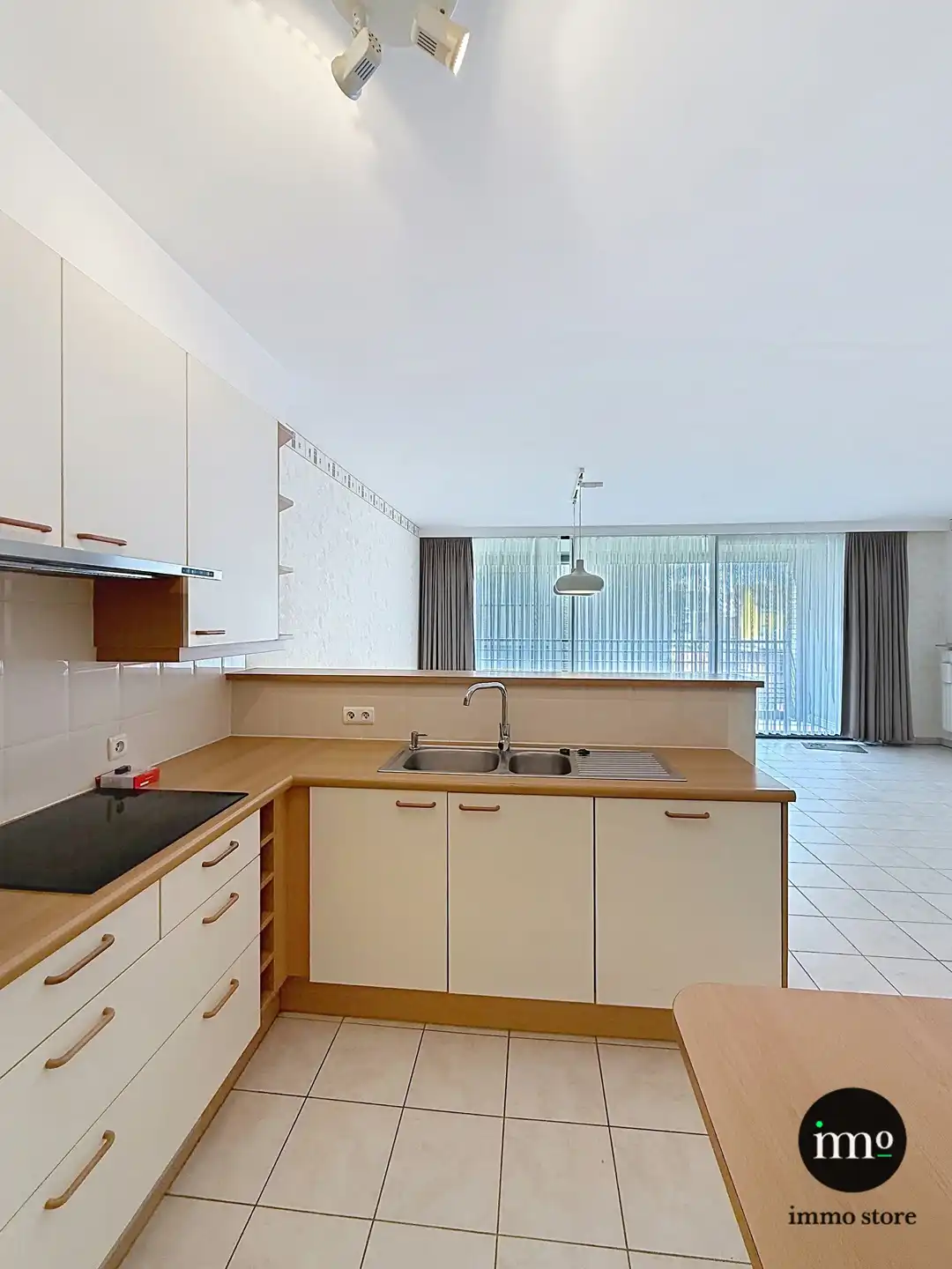 Appartement in Hartje Halle Met 2 slaapkamers en 2 terrassen! foto 15