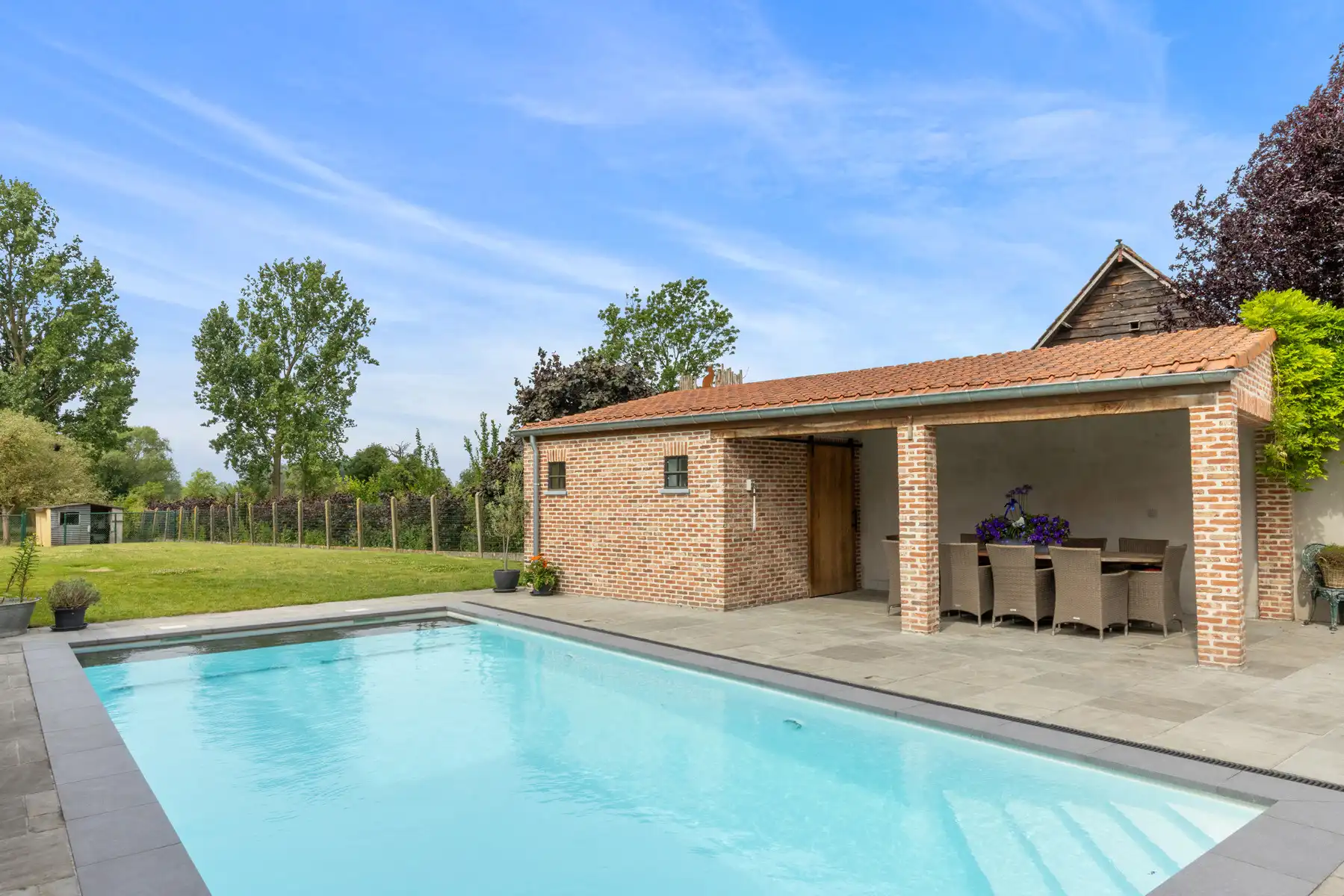 BAMBRUGGE - Uitzonderlijke woning met tuin op toplocatie foto 4