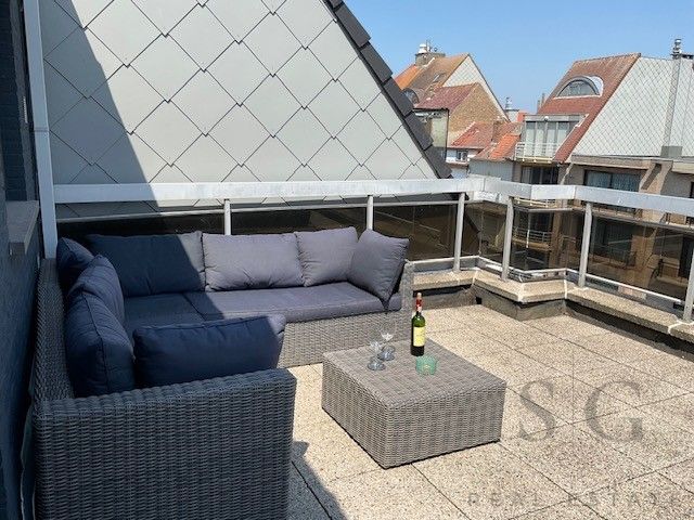 Unieke penthouse met 2 terrassen in hartje Koksijde – op wandelafstand van het strand foto 17