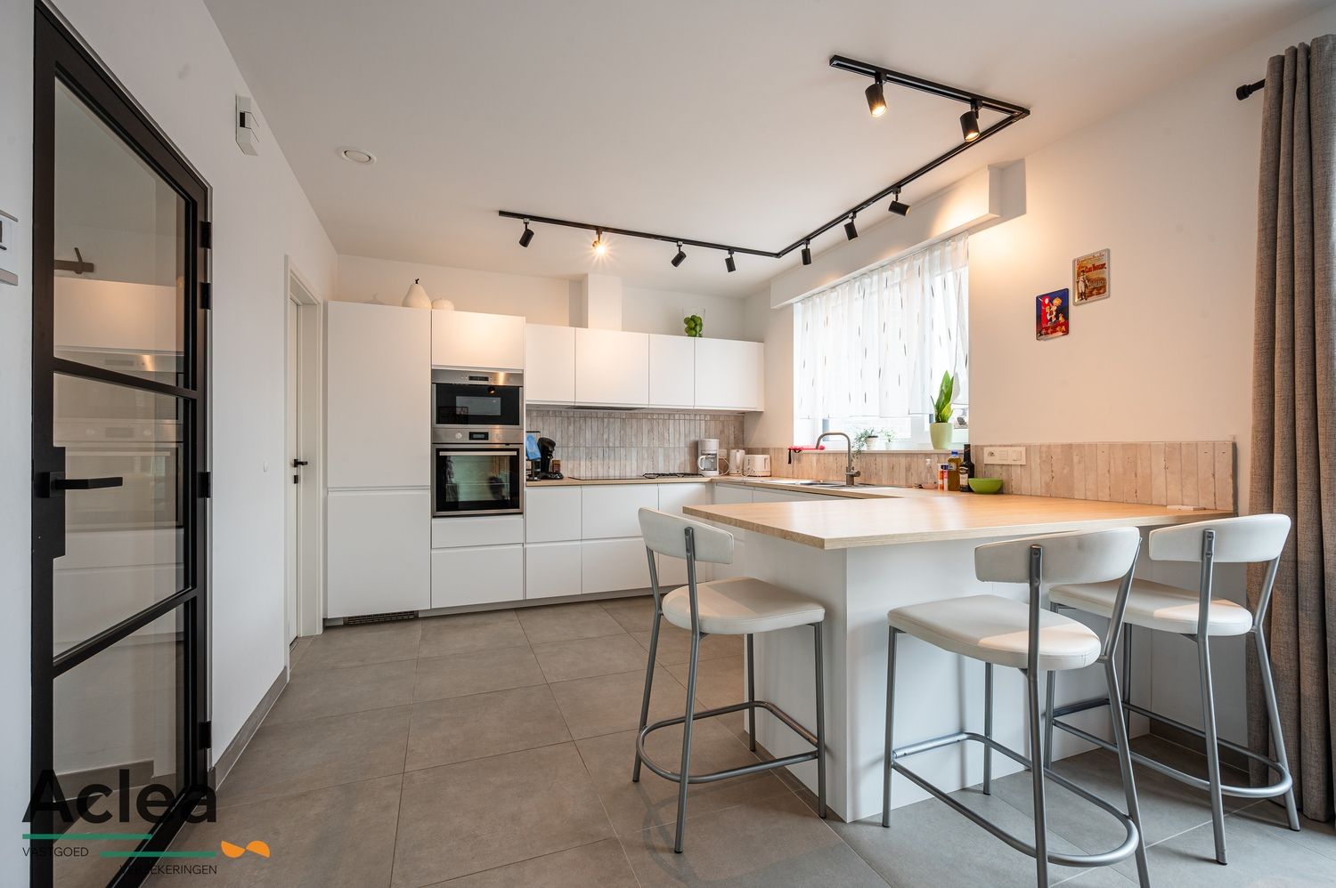 Moderne woning met 3 slaapkamers foto 6