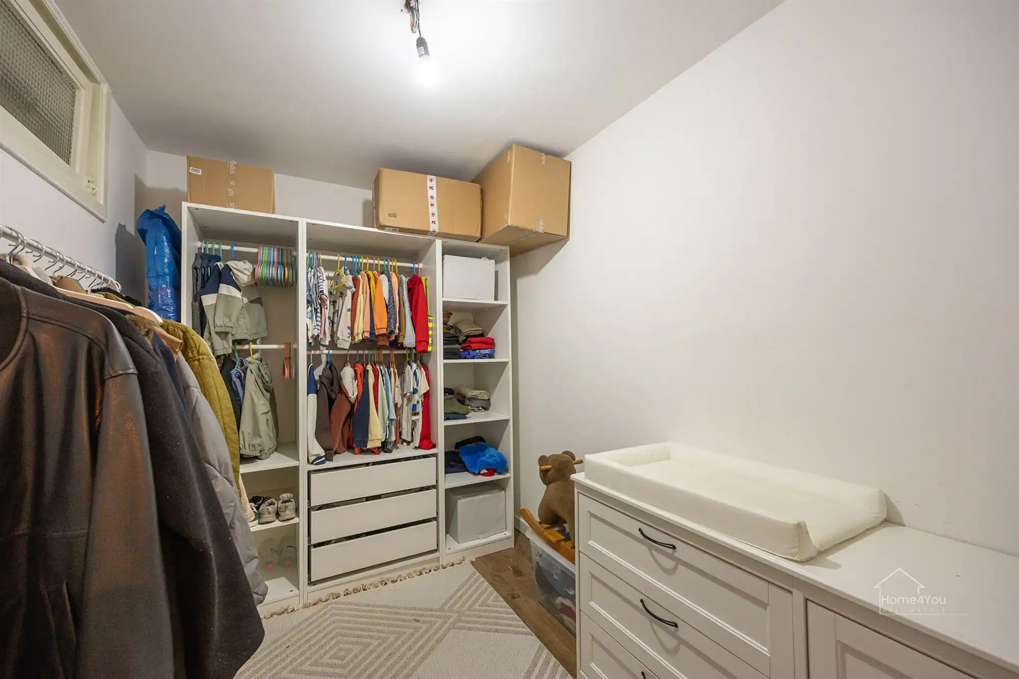 Instapklaar appartement met 3 slpk, terras en garagebox! foto 10
