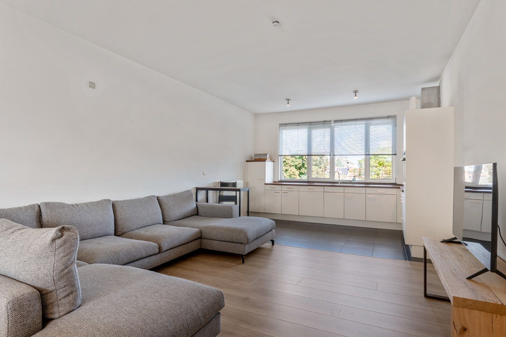 App., 119 m², 2 slpk, terras, autostaanplaats foto 21