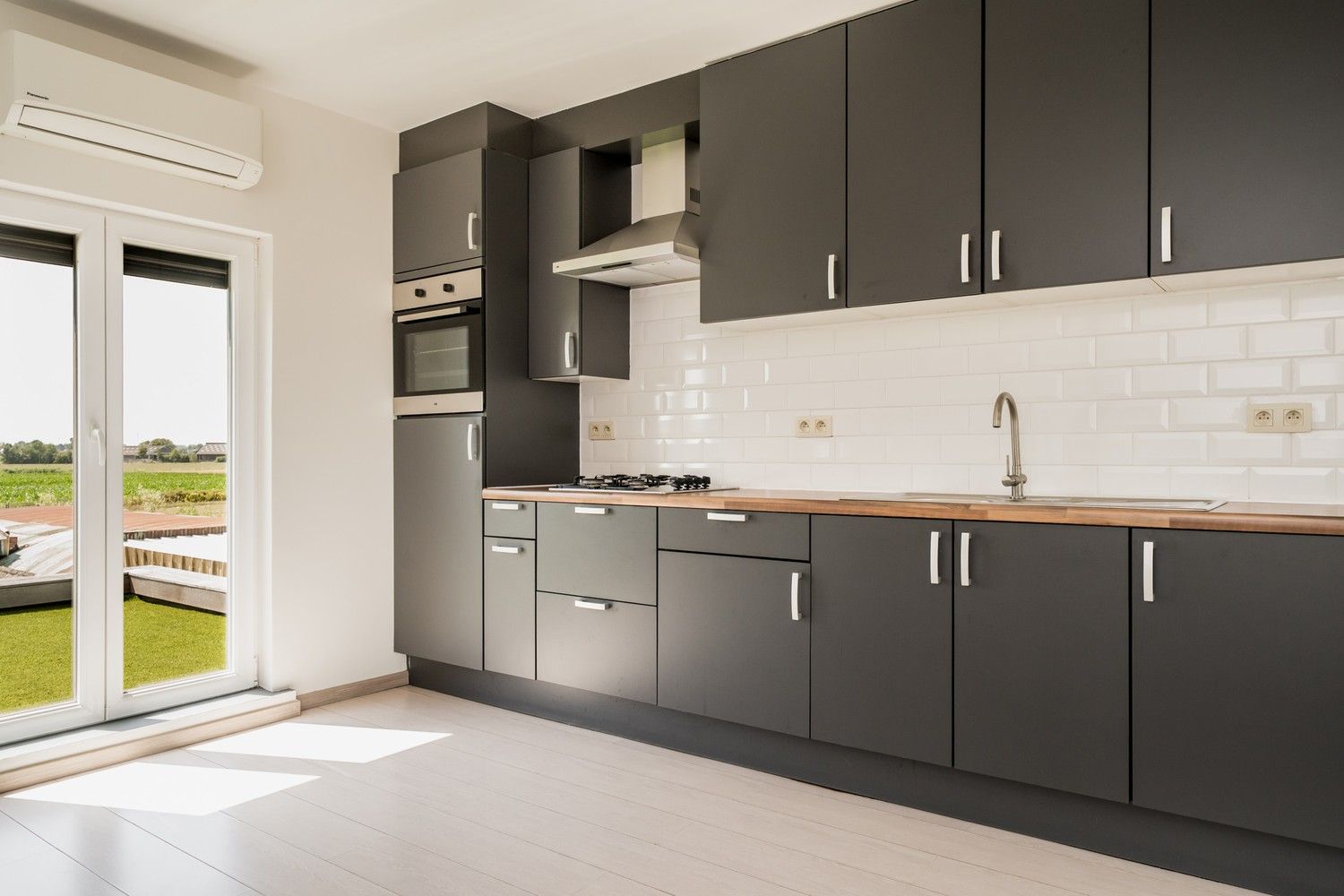 Gerenoveerde dijkwoning met prachtige verzichten! foto 5