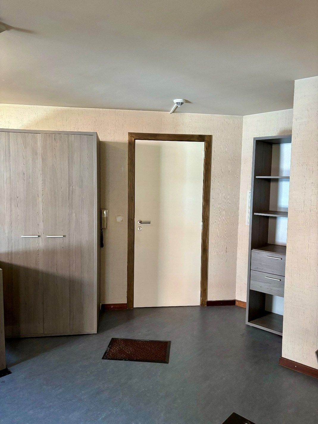 Ruime, bemeubelde studentenstudio's foto 3