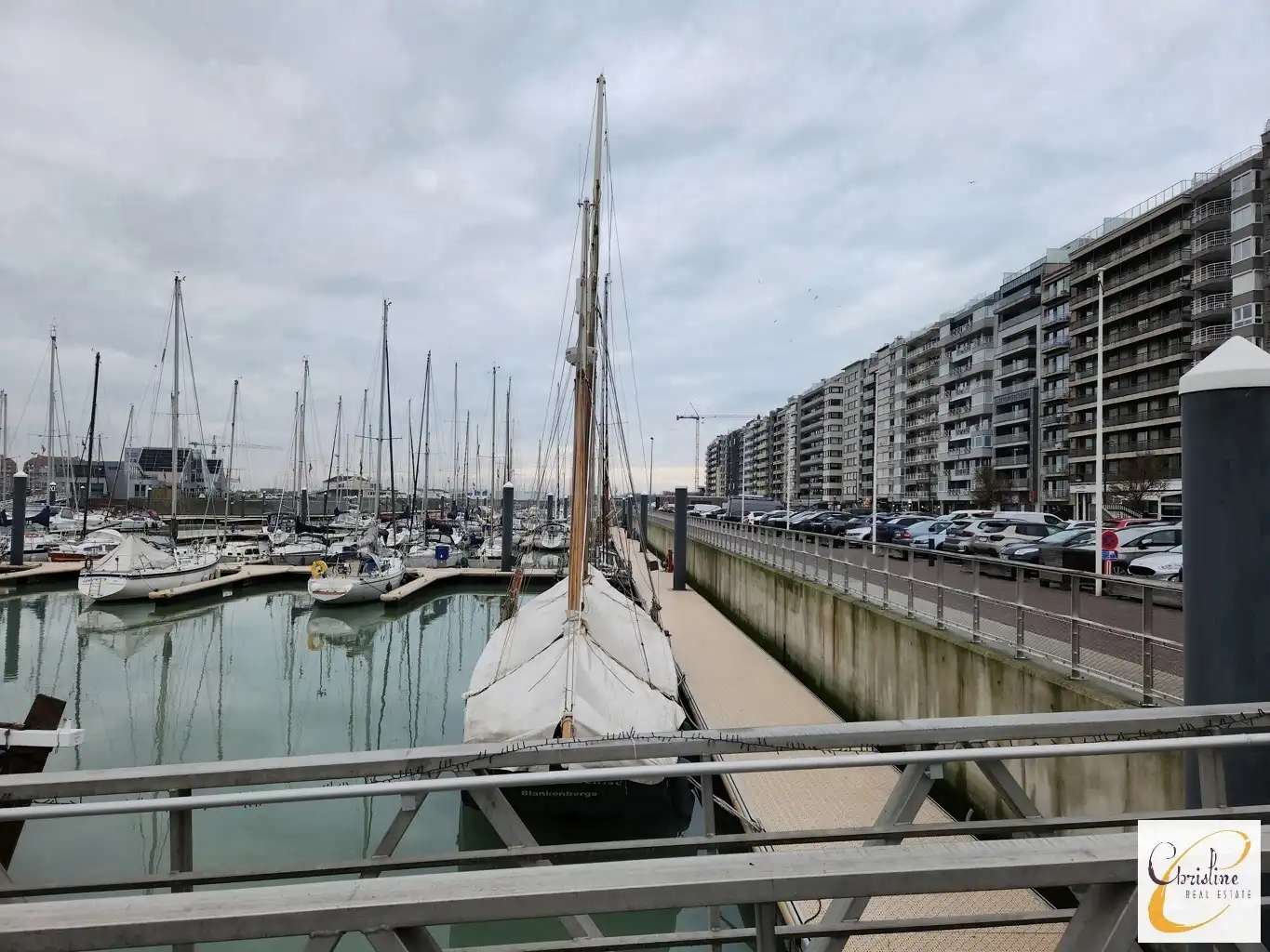 Karaktervol investeringspand op topligging in Blankenberge  foto 8