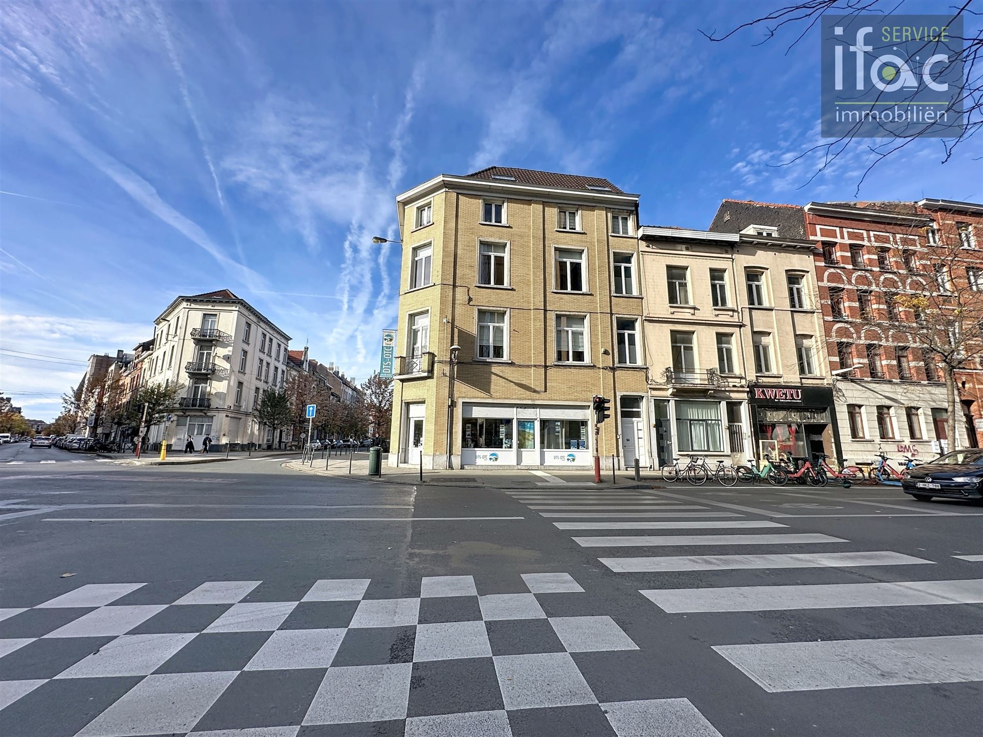 Opbrengsteigendom -3 appartementen + handelsruimte foto 28