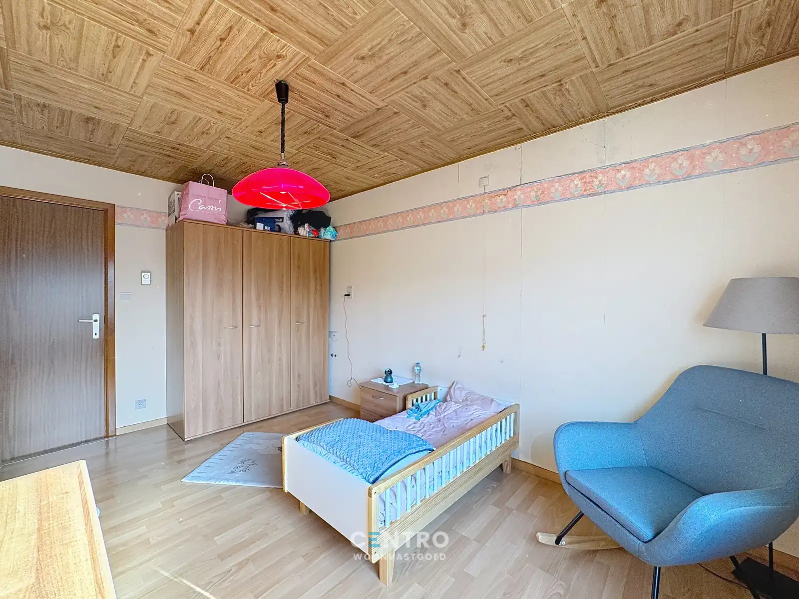 Interessante woning te Oekene met 5 slpks, garage én 4 parkeerplaatsen! foto 13