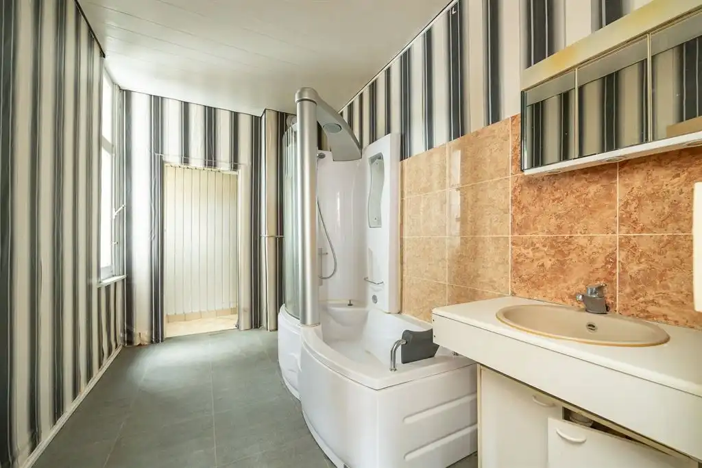 Te renoveren woning nabij Boelaarpark foto 10