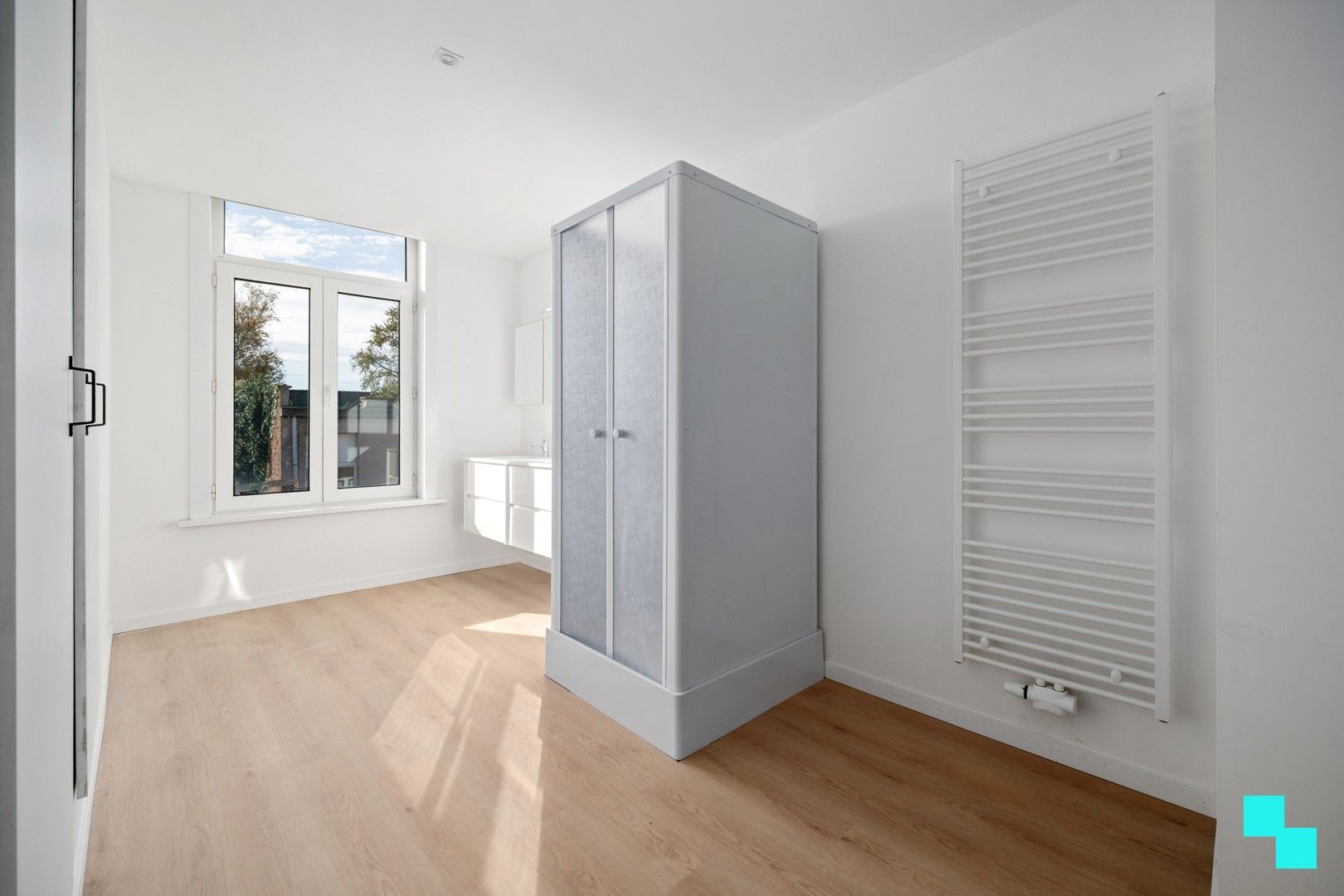 Volledig gerenoveerd appartement in loftstijl - centrum Menen foto 10