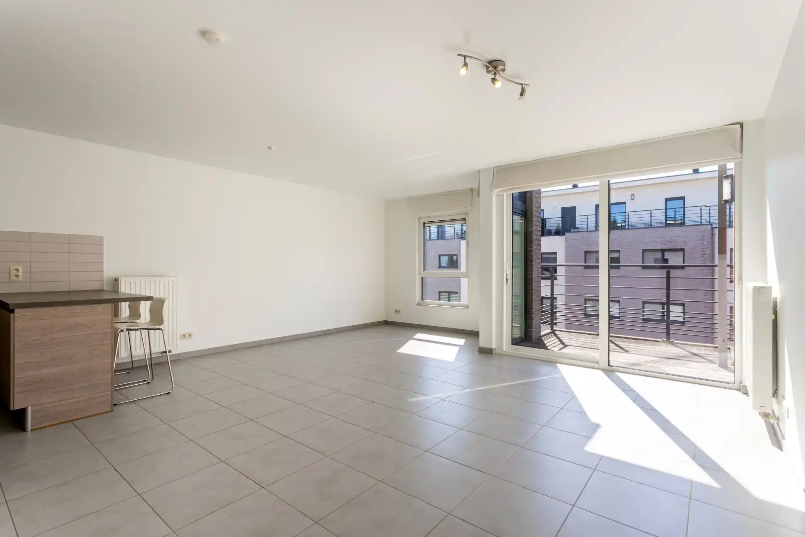 Instapklaar appartement met 2 slpk en parking te Halle foto 2