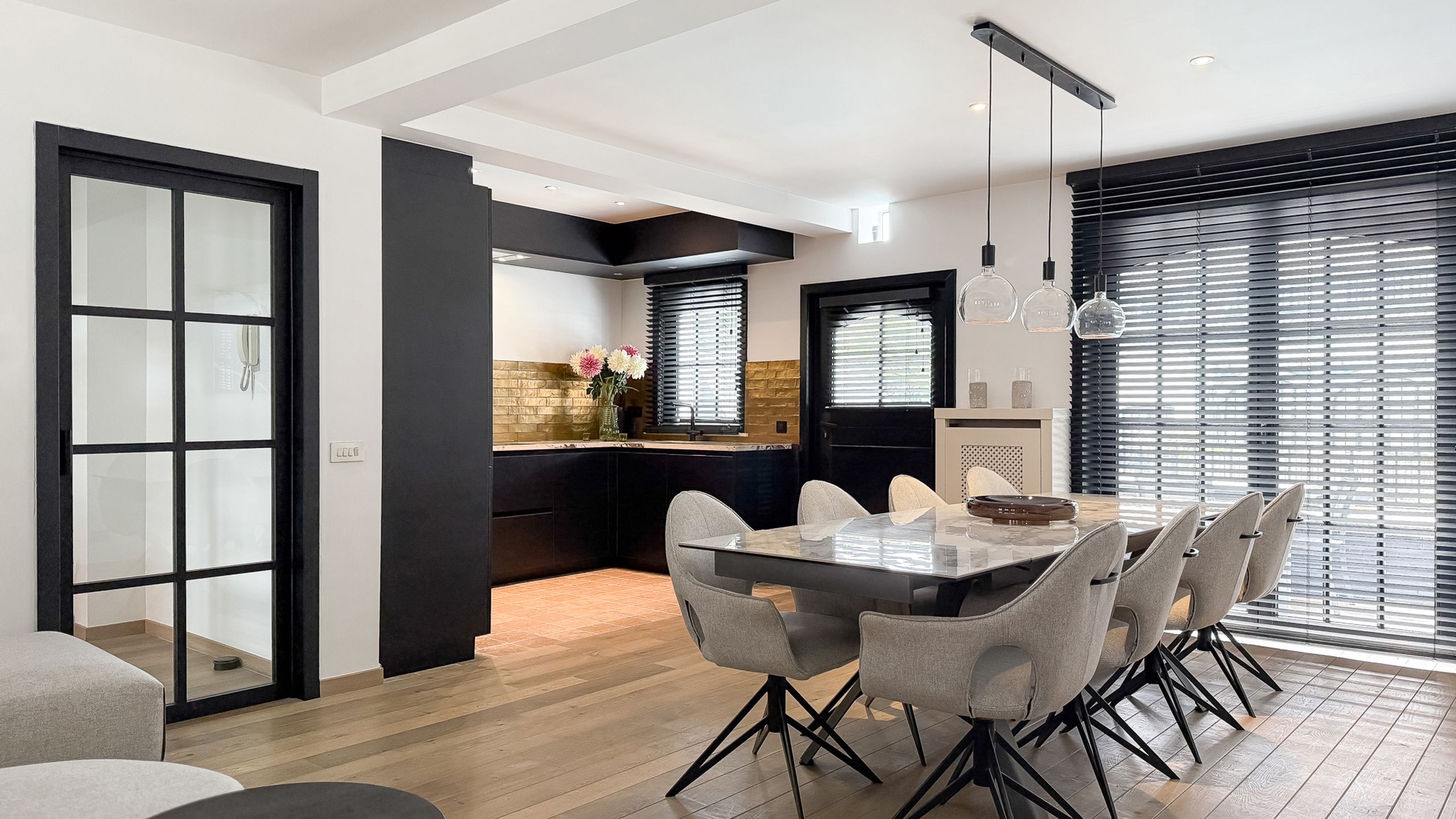 Exclusieve WONING in het kasteel "Witte Duivenhof"... foto 8