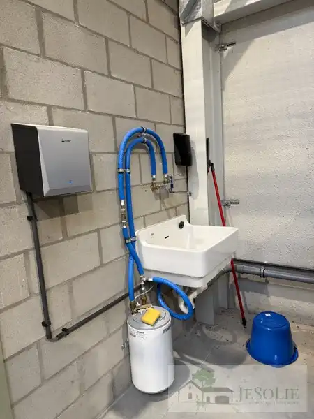 KMO-Unit 240m² - met kantoorruimte foto 18