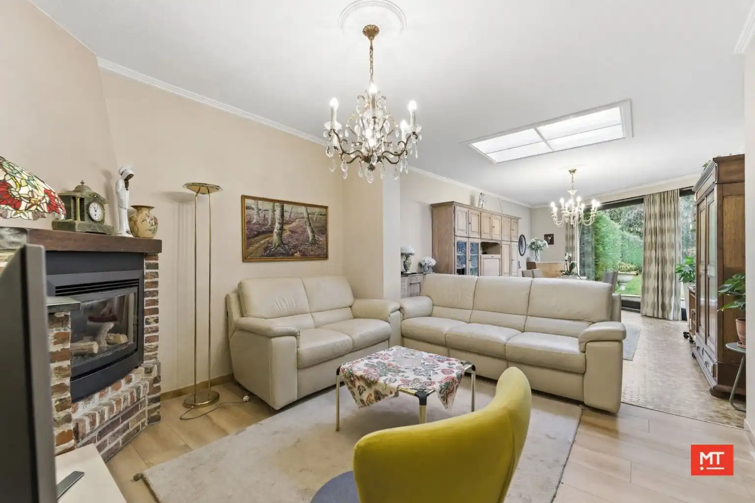 Op te frissen woning met 3 slaapkamers (+ mogelijk), garage en tuin in het centrum van Wervik foto 3