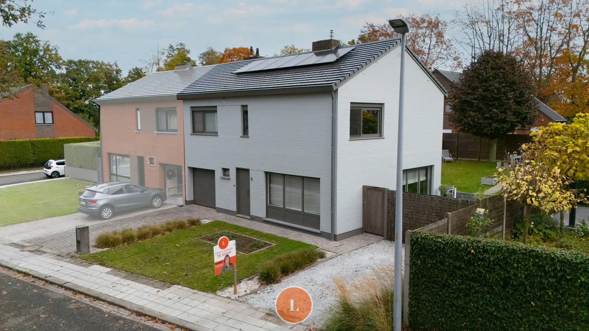 Ruime en rustige gelegen woning op een perceel van 445m² foto {{pictureIndex}}