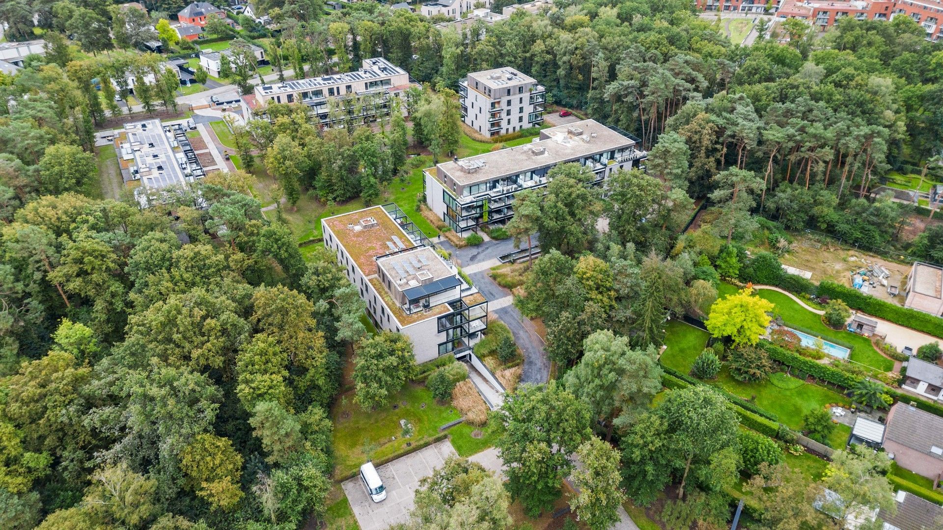 Luxueus ingericht appartement in een omsloten privébos foto 24