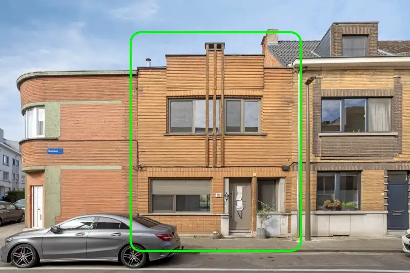 Op te knappen woning met veel potentieel in rustige woonomgeving foto 10