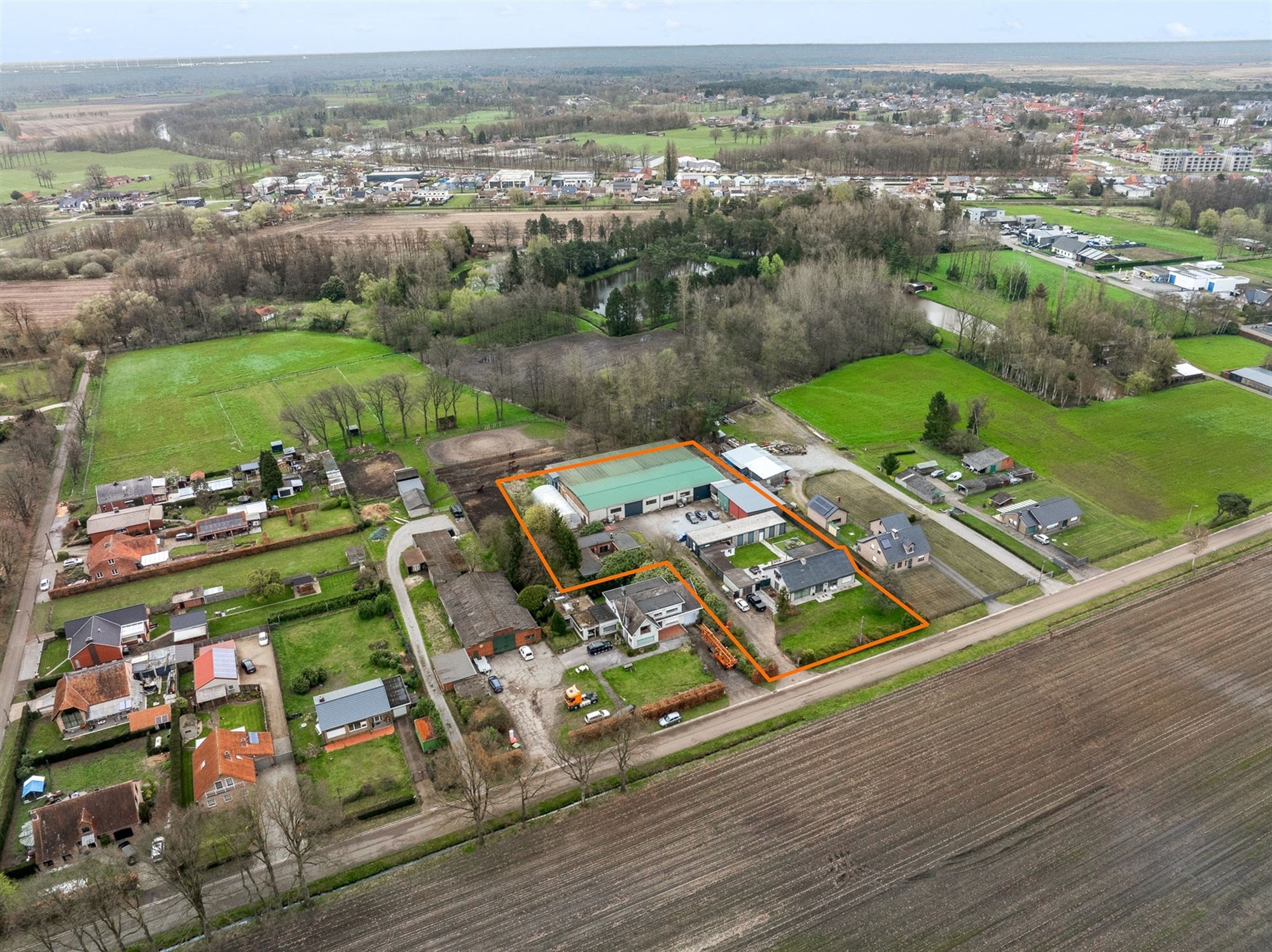 KNAP GERENOVEERDE WONING MET BIJHORENDE GARAGE, WERKHUIS, RUIM MAGAZIJN EN APART VERHUURDE EXTRA WONING OP EEN PERCEEL VAN 59A79 TE LEOPOLDSBURG foto 28