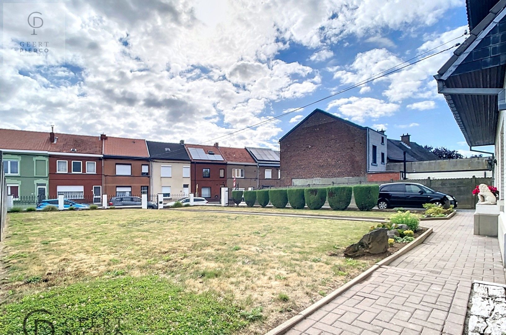 Charmante gezinswoning nabij centrum Tienen met 3 slaapkamers, ruime tuin & garage foto 3