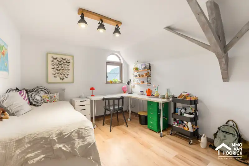 Instapklare karaktervolle OB met 5 slpkmrs met mooie tuin in groene omgeving! foto 16