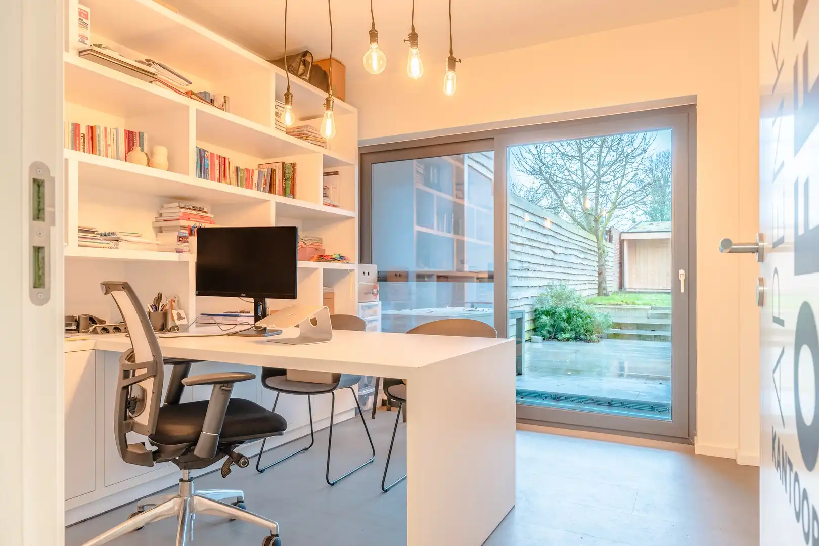 Instapklare woning met mooie tuin foto 11