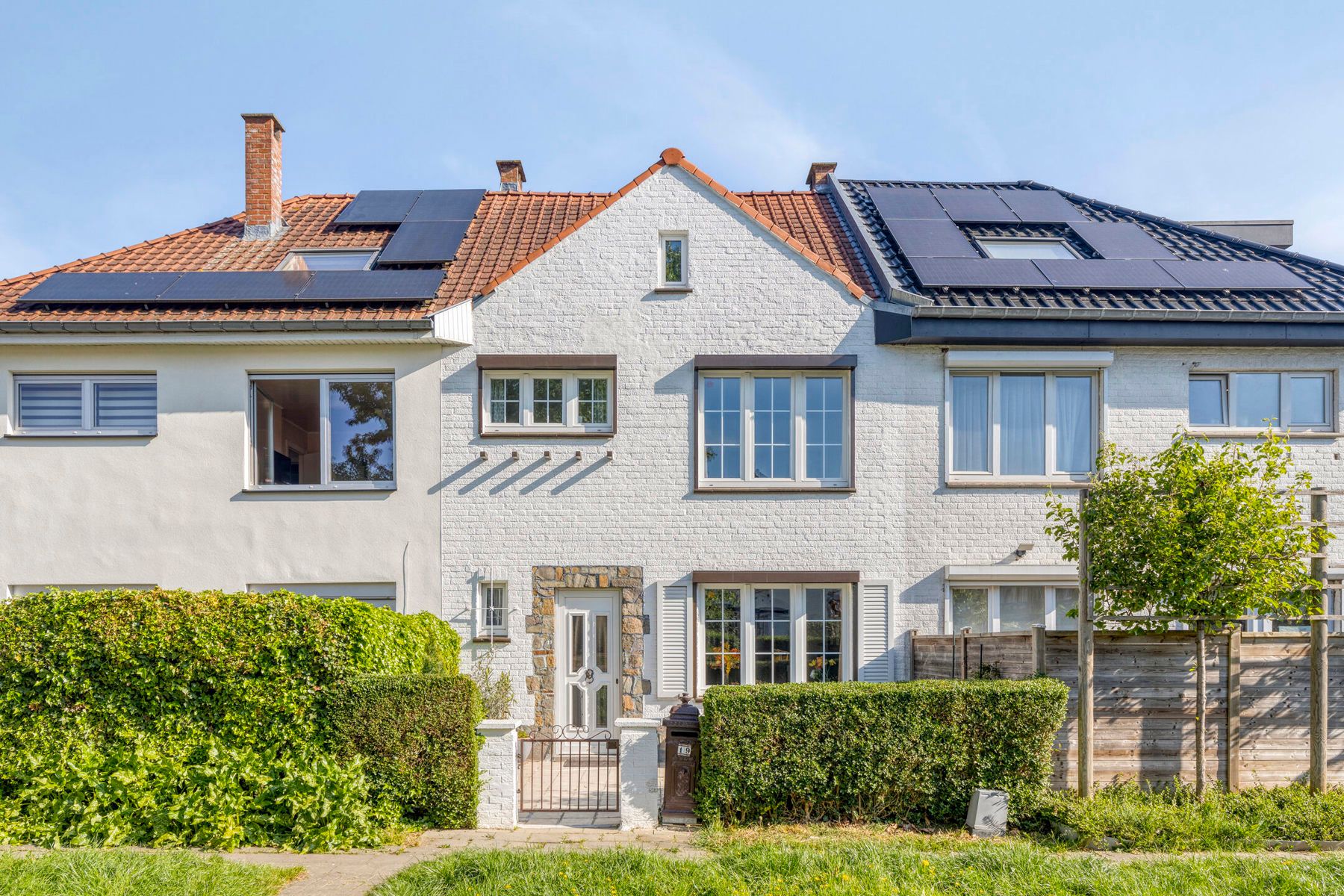 Hoofdfoto van de publicatie: Te renoveren rustig gelegen woning met 4 slaapkamers