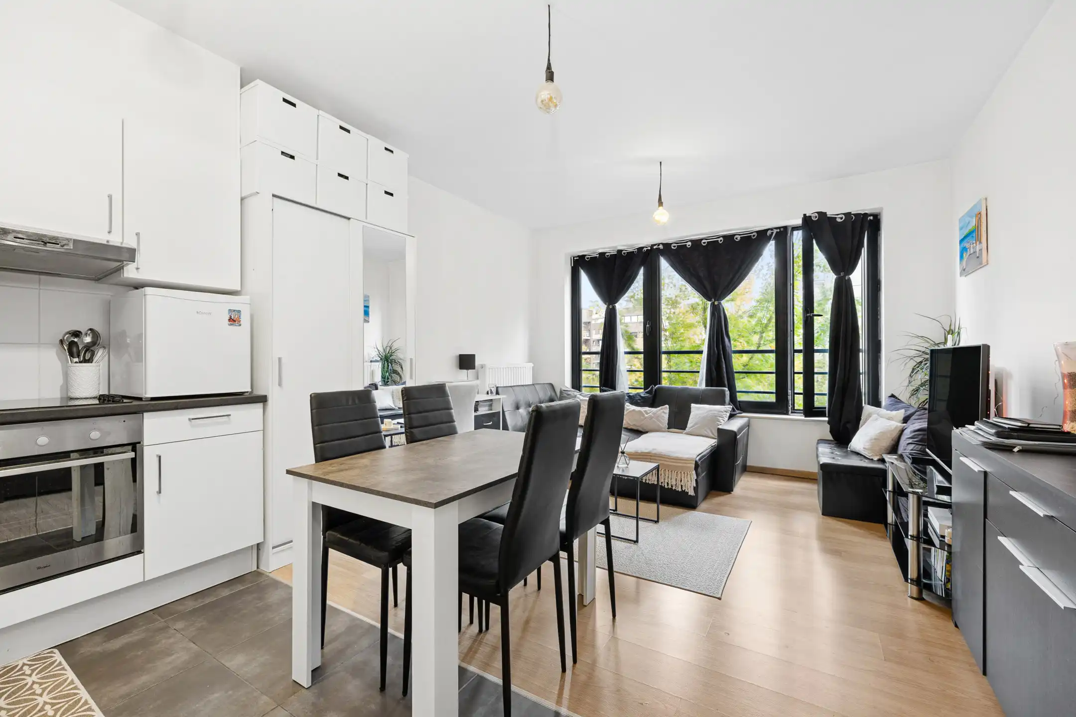NATO - Studio + kelder + parking - EPC B+ foto 4